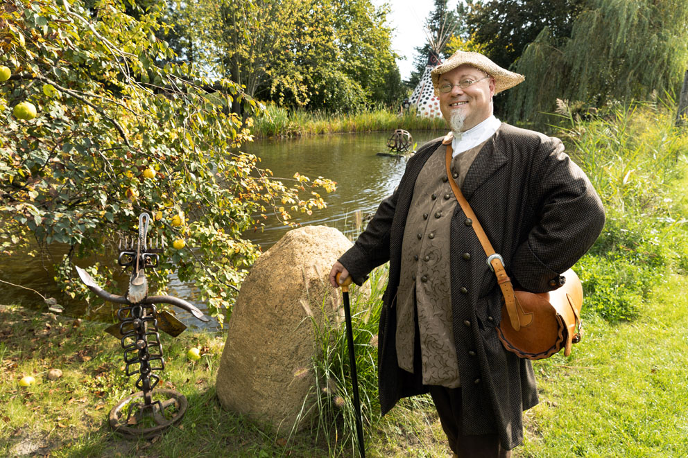 Reimesprecher Theo Theodor im Garten-Biotop am Karpfenteich, Foto: Daniela Incoronato